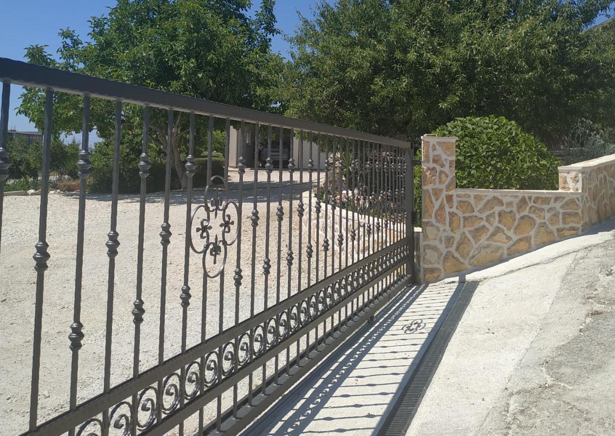 Apartment Nives Trogir Exterior foto
