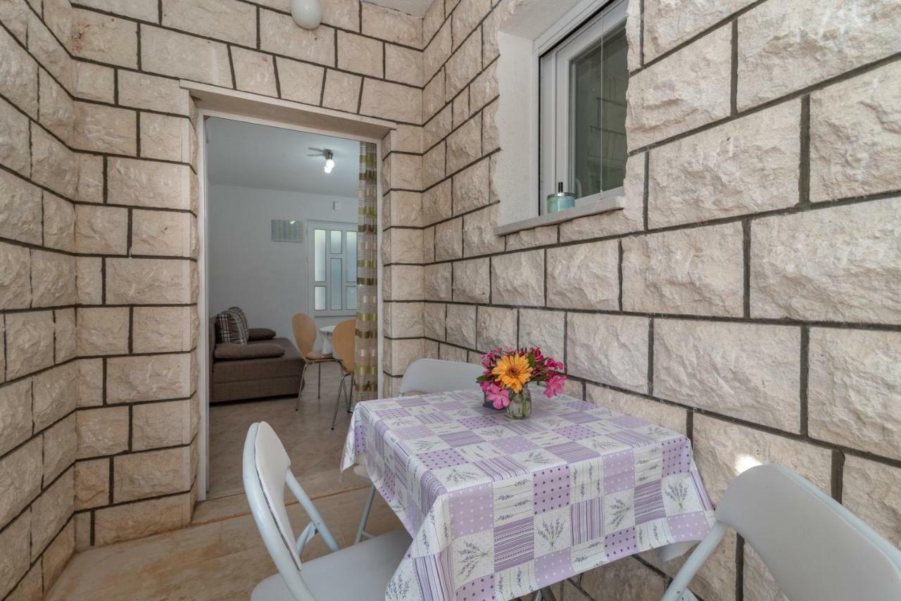 Apartment Nives Trogir Exterior foto