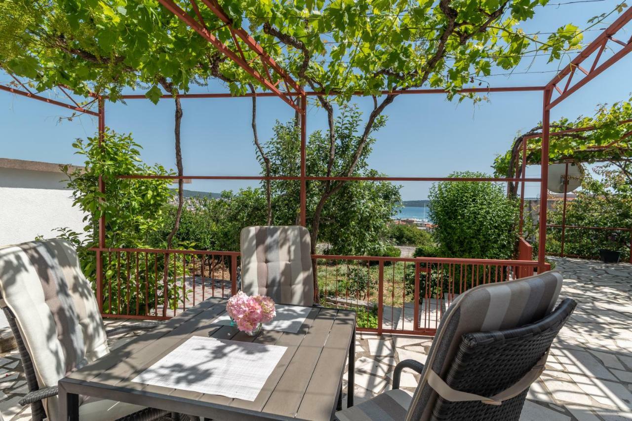 Apartment Nives Trogir Exterior foto